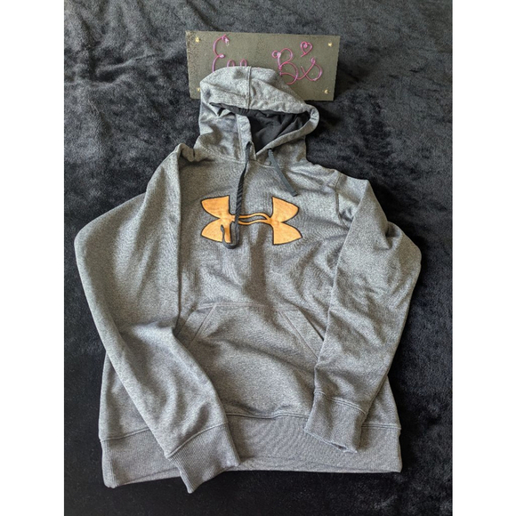 Under Armour Sweaters - EUC Under Armour Sweatshirt S